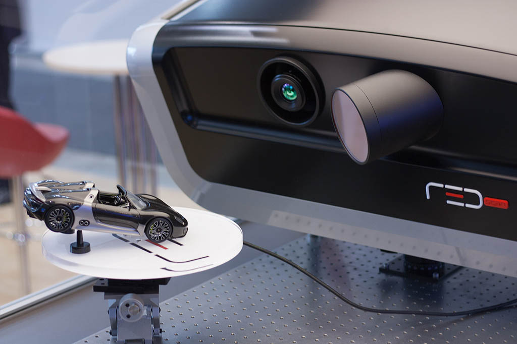R3Dscan scannt ein Modellauto